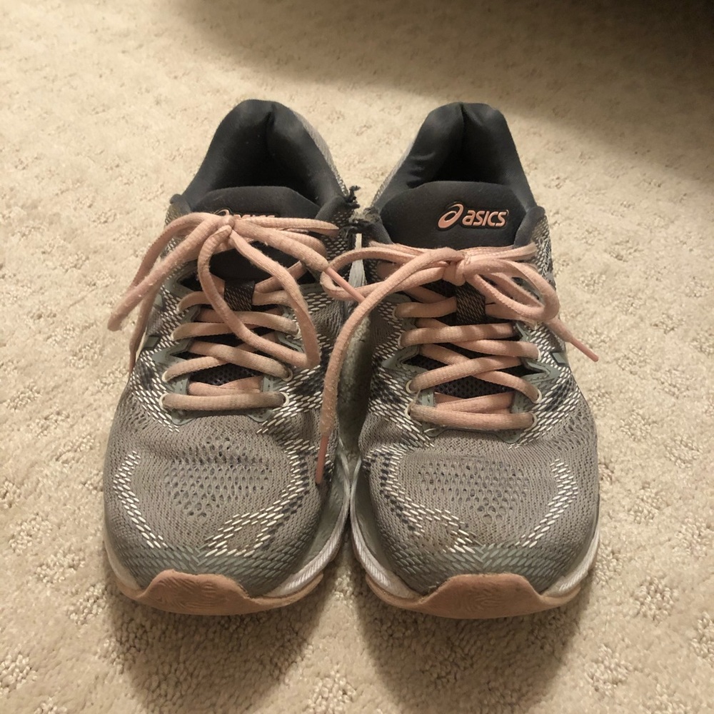 Running shoes